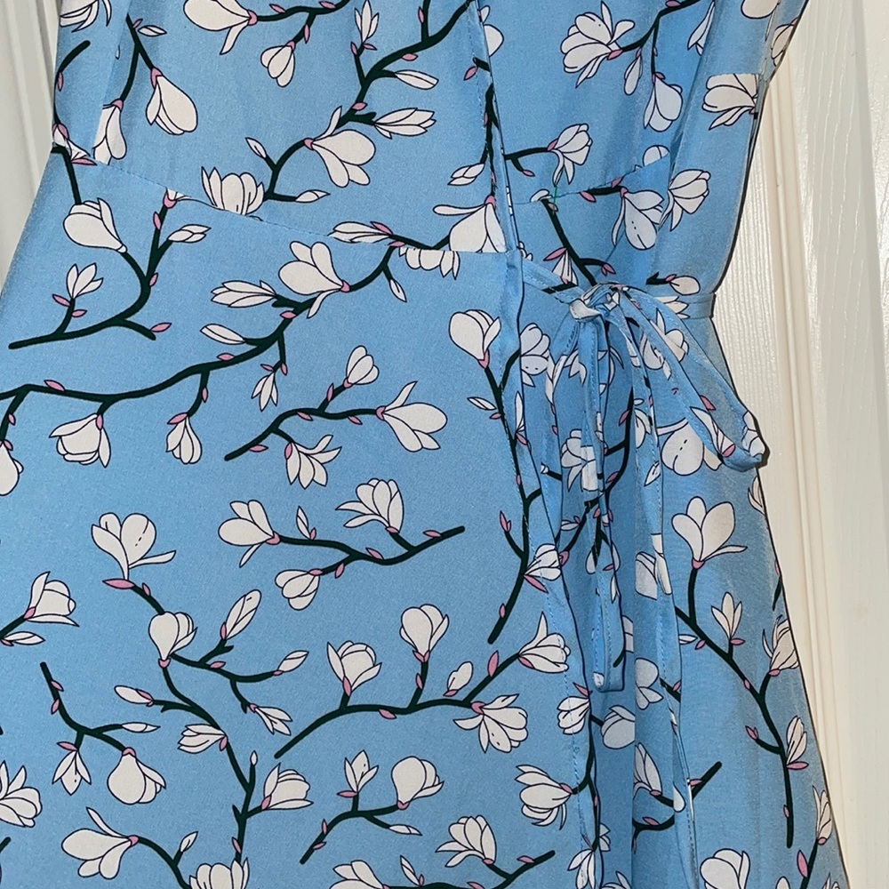 Women’s Floral Wrap Dress - Picture 6 of 12